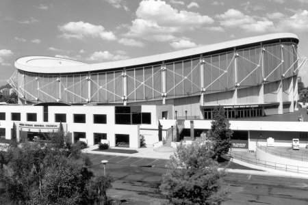Arizona Veterans Memorial Coliseum